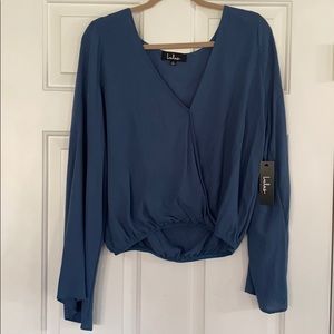 Women’s Size L Long Sleeved V-Neck Top